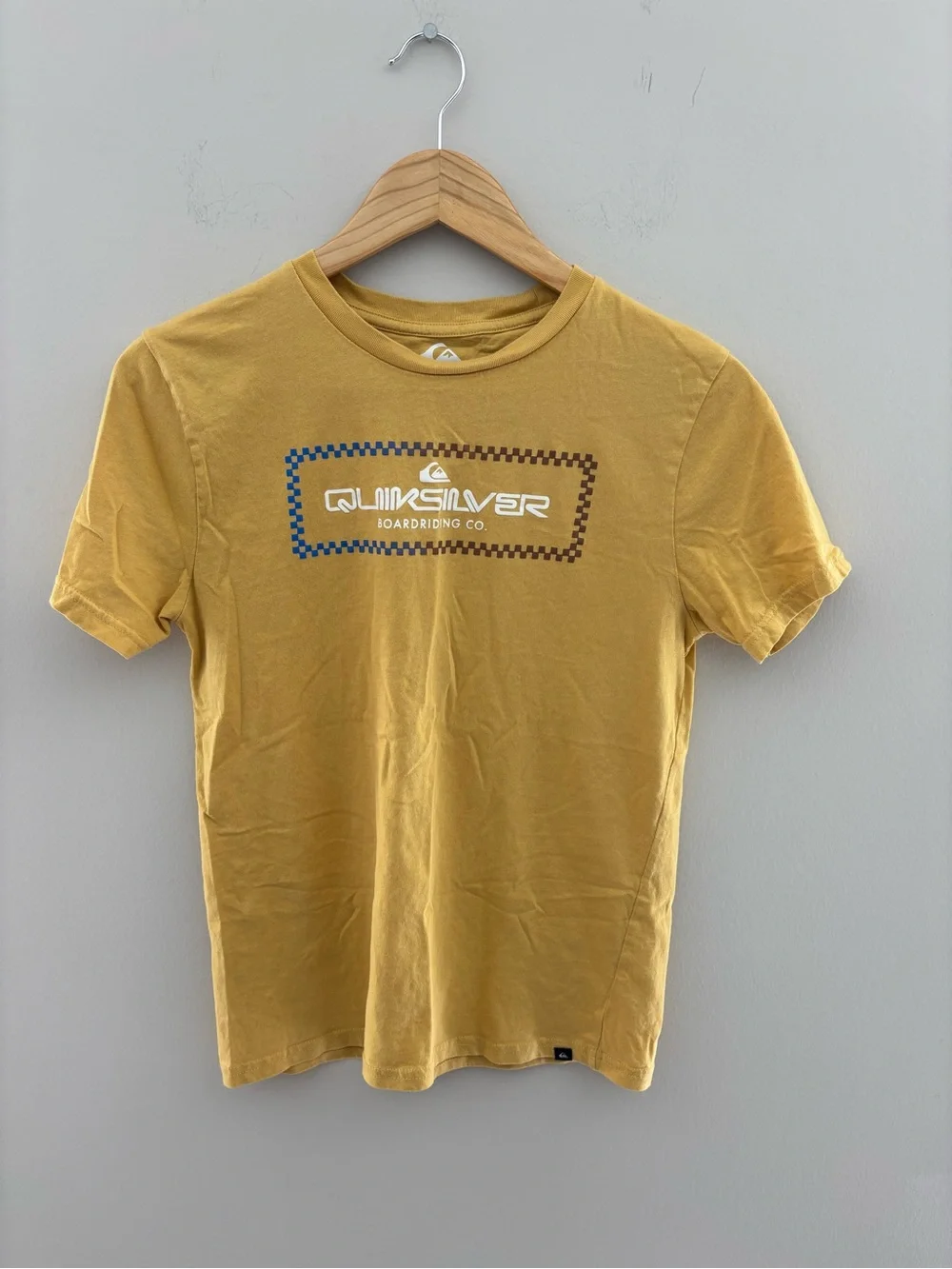 Quiksilver Mustard Yellow Logo Graphic T-Shirt Boys Large Surf Tee